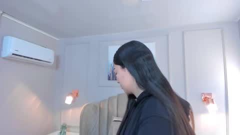   online show from September 25, 10:08 am