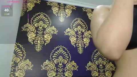 Snapshot of bigboobssammy chatting on February 6, 11:24 am bigboobssammy online show from February 6, 11:24 am