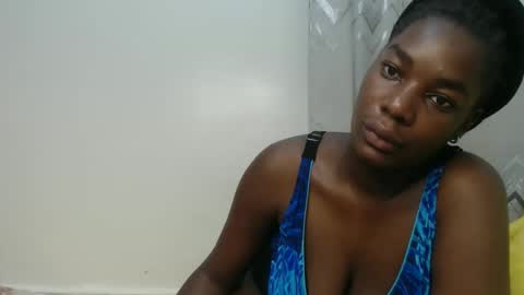 Snapshot of bigboobys123 chatting on October 7, 4:20 am bigboobys123 online show from October 7, 4:20 am