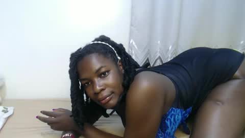 Snapshot of bigboobys123 chatting on October 24, 4:09 am bigboobys123 online show from October 24, 4:09 am