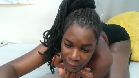 Snapshot of bigboobys123 chatting on November 19, 8:09 pm bigboobys123 online show from November 19, 8:09 pm