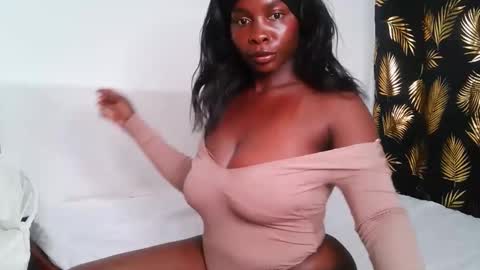 Vee online show from January 8, 11:51 pm