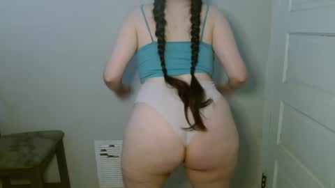 Isabella online show from June 30, 4:08 pm