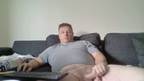 Snapshot of bigboybenny176 chatting on December 10, 9:11 pm bigboybenny176 online show from December 10, 9:11 pm