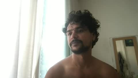 bigbrown_boy online show from June 23, 6:00 am