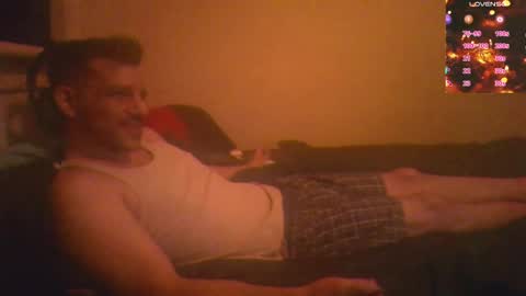 Jon - Im Straight online show from March 9, 10:19 am