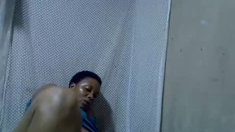 Snapshot of bigclit_wethairypus chatting on July 3, 8:37 pm bigclit_wethairypus online show from July 3, 8:37 pm