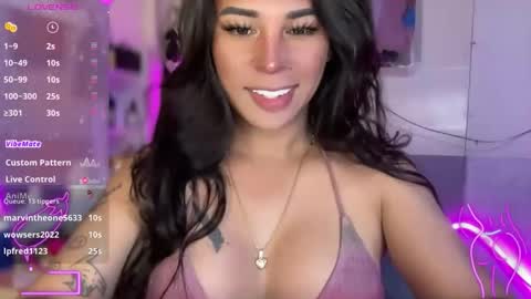 Snapshot of bigcockamanda23 chatting on October 5, 5:50 am queen amanda online show from October 5, 5:50 am