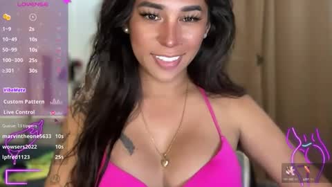 Snapshot of bigcockamanda23 chatting on October 26, 7:03 am queen amanda online show from October 26, 7:03 am