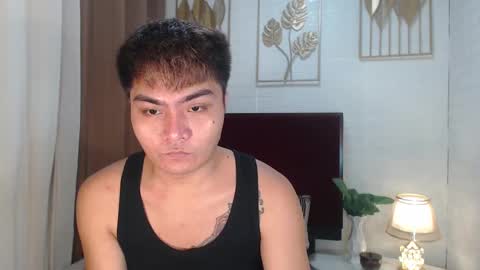 Snapshot of bigcockneil24 chatting on December 5, 2:53 am Neil online show from December 5, 2:53 am