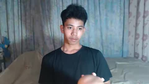 Snapshot of bigcockyummysexjosh chatting on February 5, 9:36 am bigcockyummysexjosh online show from February 5, 9:36 am