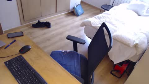 bigcok35spain online show from March 8, 10:30 am