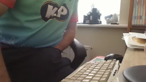 Snapshot of bigcurve chatting on December 22, 12:38 pm bigcurve online show from December 22, 12:38 pm