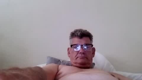 bigdaddydongarlets391292 online show from June 20, 7:38 pm