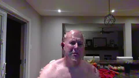 Snapshot of bigdave10005 chatting on October 19, 2:45 am bigdave10005 online show from October 19, 2:45 am