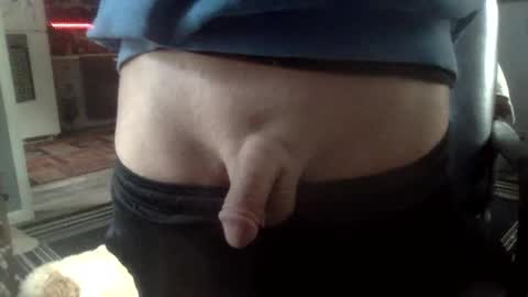 Snapshot of bigdickdawg90 chatting on April 28, 4:01 pm bigdickdawg90 online show from April 28, 4:01 pm