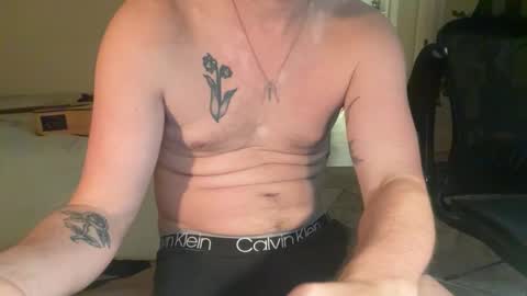 Snapshot of bigdickfunguy03 chatting on December 20, 1:02 am bigdickfunguy03 online show from December 20, 1:02 am
