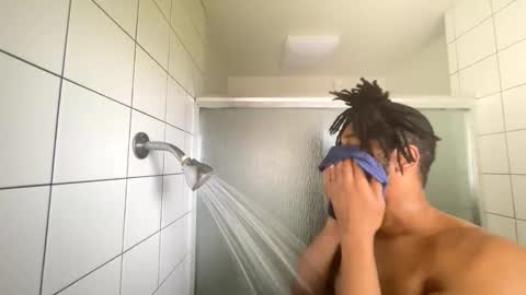 Snapshot of bigdinca chatting on December 15, 7:51 pm bigdinca online show from December 15, 7:51 pm