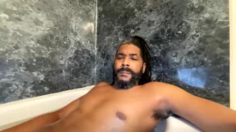 Snapshot of bigdinca chatting on December 16, 10:42 am bigdinca online show from December 16, 10:42 am