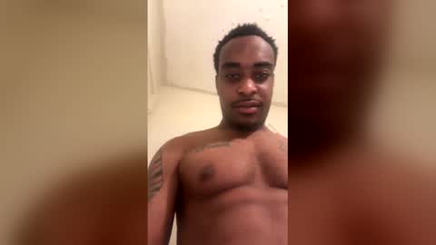Snapshot of bigdon342292 chatting on April 4, 5:06 am bigdon342292 online show from April 4, 5:06 am