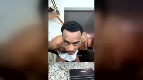Snapshot of bigdon342292 chatting on May 29, 7:39 am bigdon342292 online show from May 29, 7:39 am