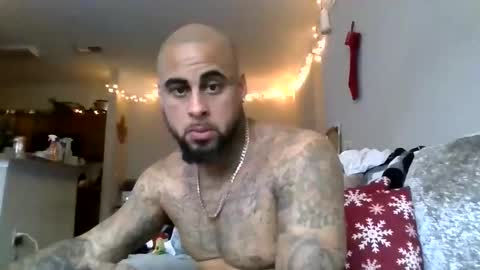 Snapshot of bigdude3371990 chatting on January 9, 3:15 pm Bigduude337 online show from January 9, 3:15 pm