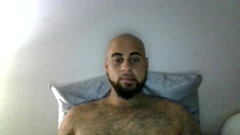 Snapshot of bigdude3371990 chatting on January 15, 2:32 pm Bigduude337 online show from January 15, 2:32 pm