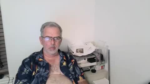 Snapshot of bigdylan17 chatting on November 23, 2:22 am Dylan 56 Taleah 53 online show from November 23, 2:22 am