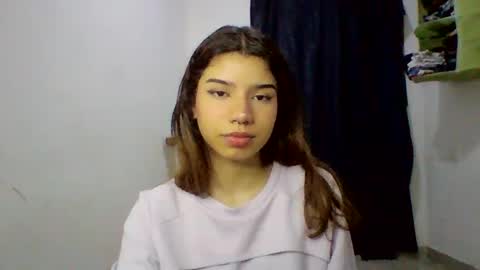 Snapshot of bigfinger125 chatting on December 29, 3:44 am Lucy and Fred online show from December 29, 3:44 am