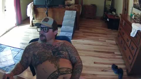 biggdaddy4206913 online show from March 3, 6:36 pm