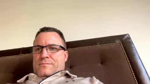 Snapshot of bigger22332233 chatting on February 6, 8:45 pm bigger22332233 online show from February 6, 8:45 pm