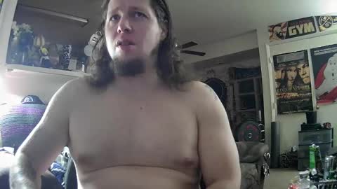 biggerisbetter21 online show from December 22, 5:12 am