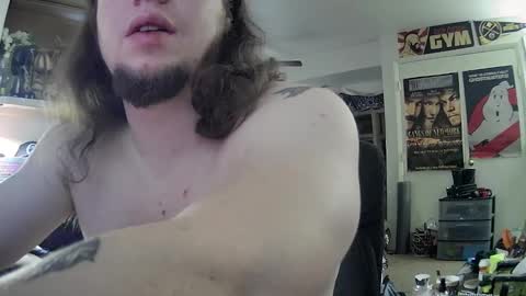 biggerisbetter21 online show from January 13, 8:15 pm