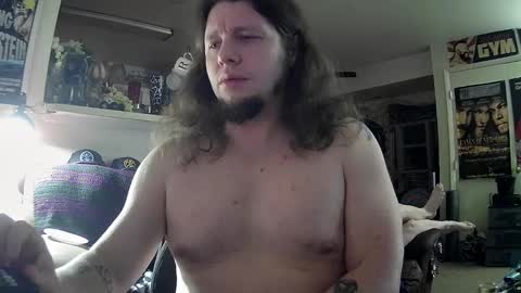 biggerisbetter21 online show from January 21, 5:38 am