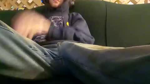 biggestboiiii online show from April 4, 12:31 am