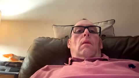 Snapshot of biggloves4bighands chatting on March 15, 11:11 pm biggloves4bighands online show from March 15, 11:11 pm