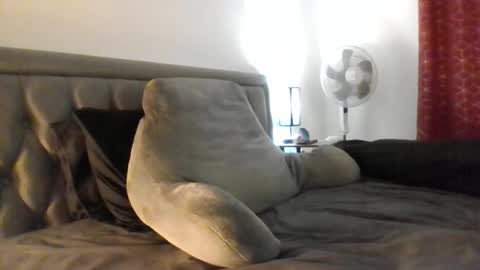 bigguy2014 online show from March 18, 10:57 pm