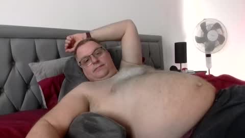 bigguy2014 online show from April 17, 12:19 pm