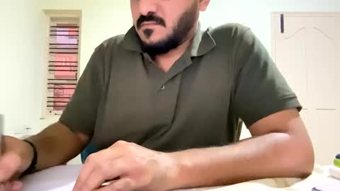 bighandsomesatisfy online show from February 6, 1:10 pm