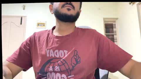 bighandsomesatisfy online show from September 28, 1:38 pm