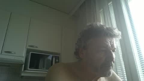 Snapshot of bigheart60 chatting on June 13, 10:02 am bigheart60 online show from June 13, 10:02 am