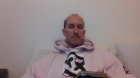 Snapshot of bighugemouthful chatting on December 9, 4:47 pm Chaz online show from December 9, 4:47 pm