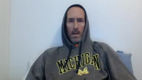 Snapshot of bighugemouthful chatting on February 13, 5:01 pm Chaz online show from February 13, 5:01 pm