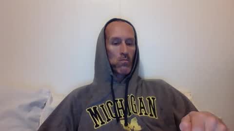 Snapshot of bighugemouthful chatting on September 16, 4:46 am Chaz online show from September 16, 4:46 am