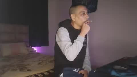 Snapshot of bighunter914318 chatting on February 19, 7:54 pm bighunter914318 online show from February 19, 7:54 pm