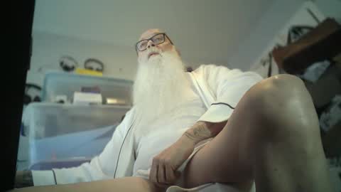 Snapshot of bigjeff01 chatting on April 4, 3:42 pm bigjeff01 online show from April 4, 3:42 pm