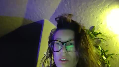 Snapshot of bigkitties69 chatting on November 11, 8:47 am Bigkitties online show from November 11, 8:47 am