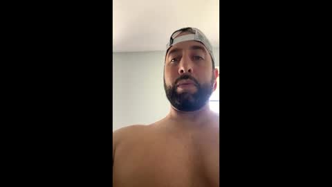 Snapshot of biglazzer1230 chatting on February 5, 3:31 pm biglazzer1230 online show from February 5, 3:31 pm