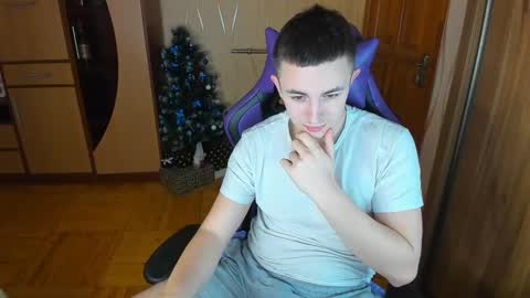 Snapshot of bigmark03 chatting on February 12, 4:22 pm BigMark03 online show from February 12, 4:22 pm