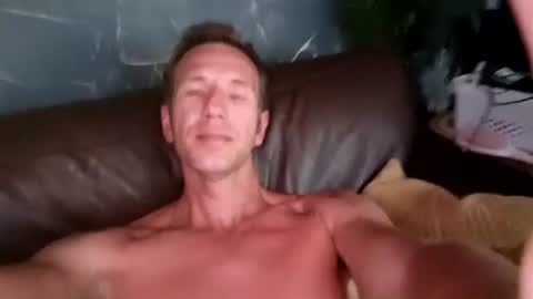 Snapshot of bigpeter84 chatting on June 28, 6:14 pm bigpeter84 online show from June 28, 6:14 pm
